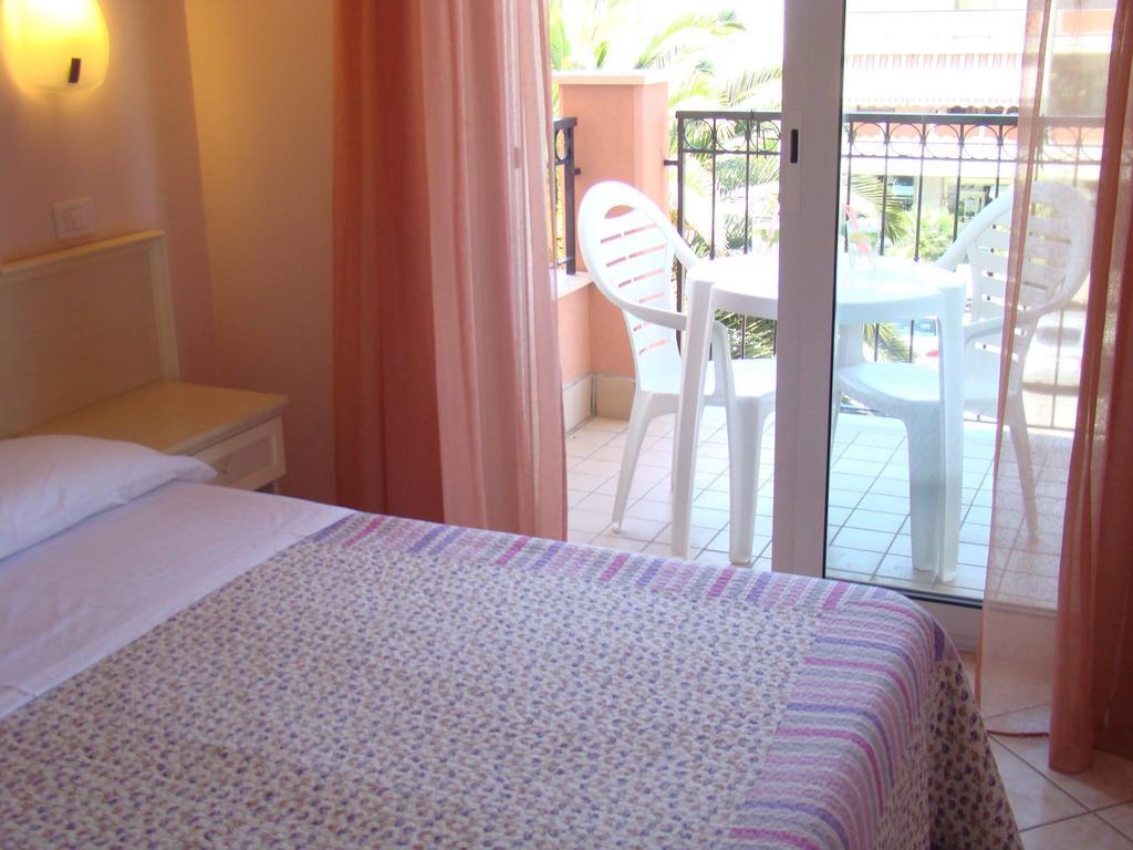 Il Casale Aparthotel Martinsicuro Ngoại thất bức ảnh