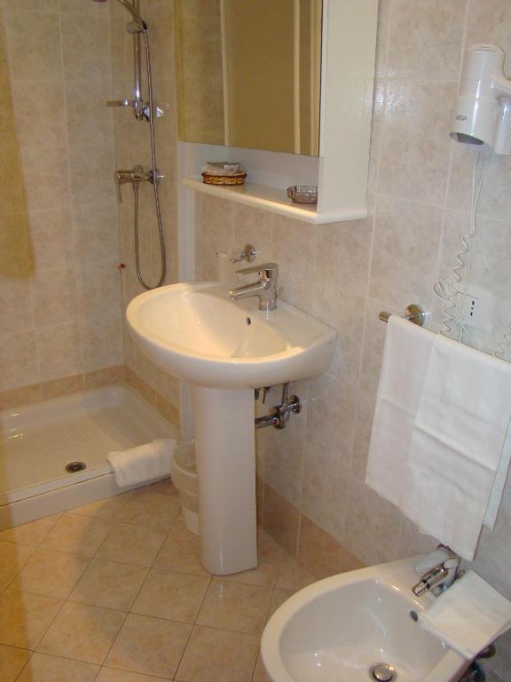 Il Casale Aparthotel Martinsicuro Ngoại thất bức ảnh